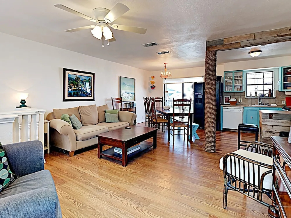 Hola Beaches - 4 Br Home