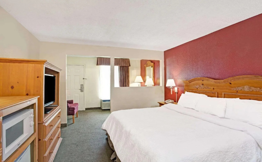 Homegate Inn And Suites