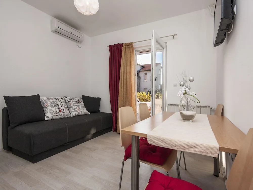 Guesthouse Brodarica