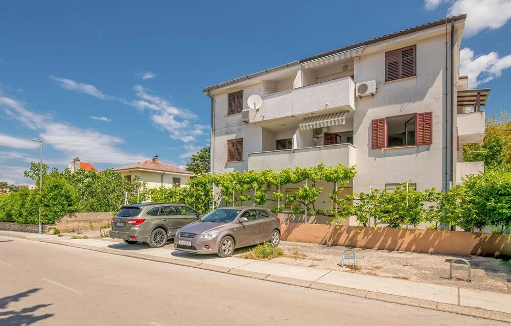 Nice Apartment in Krk With Wifi