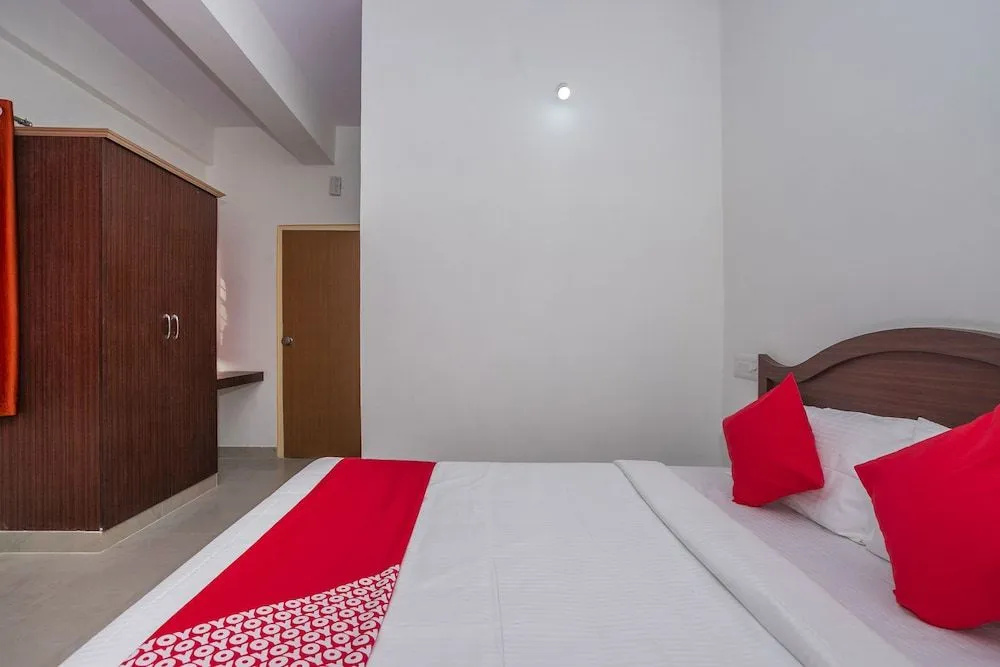 Oyo 30686 G K Residency