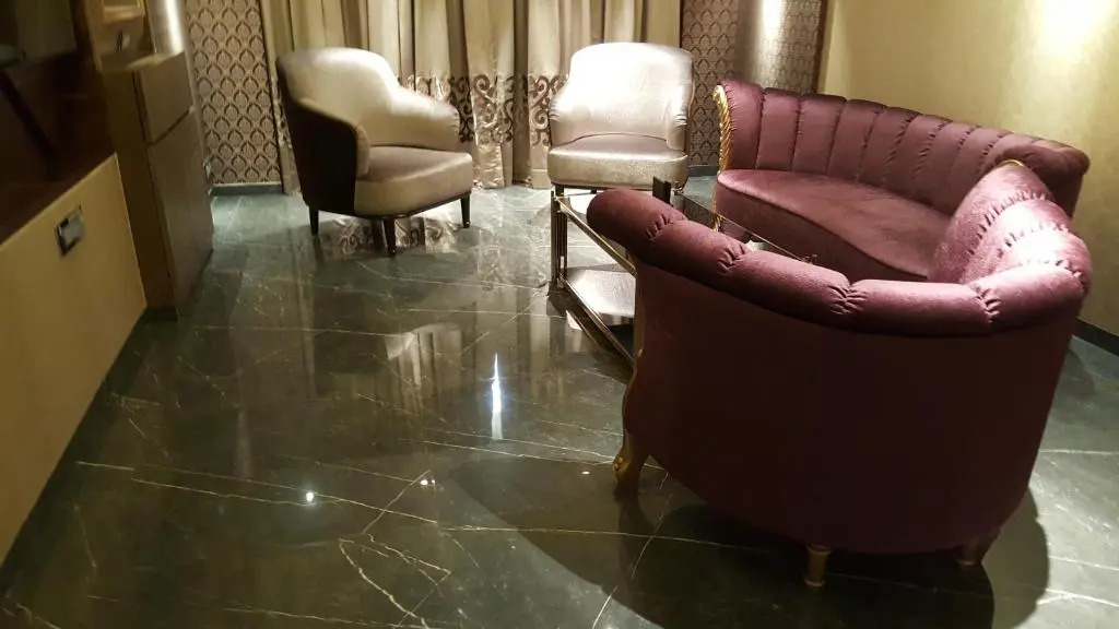 Hotel Peninsula Redpine