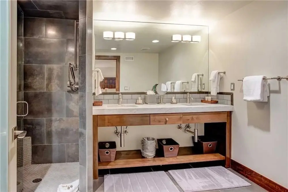 605 Deer Valley Drive 5 Bedroom Townhouse