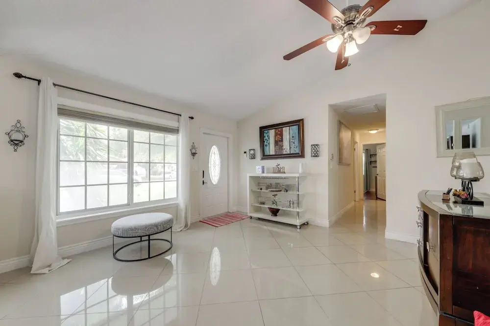 Fishing Dock & Canal Views: Fort Lauderdale Home!