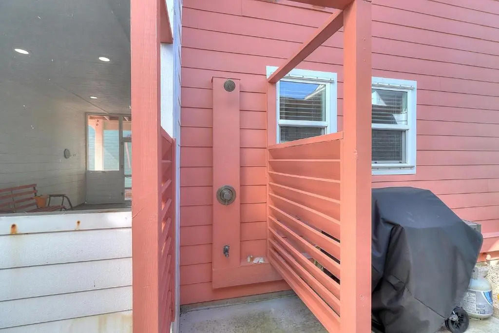 Island Time 38vw 3 Bedroom Home by Redawning