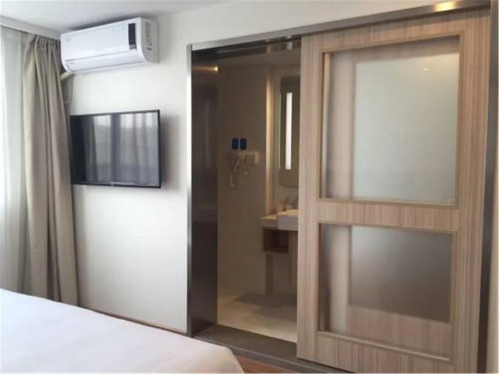 Hanting Express Shanghai Xianxia Road