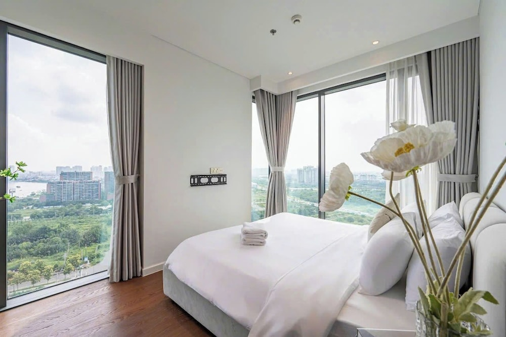 The CREST Premier Residence