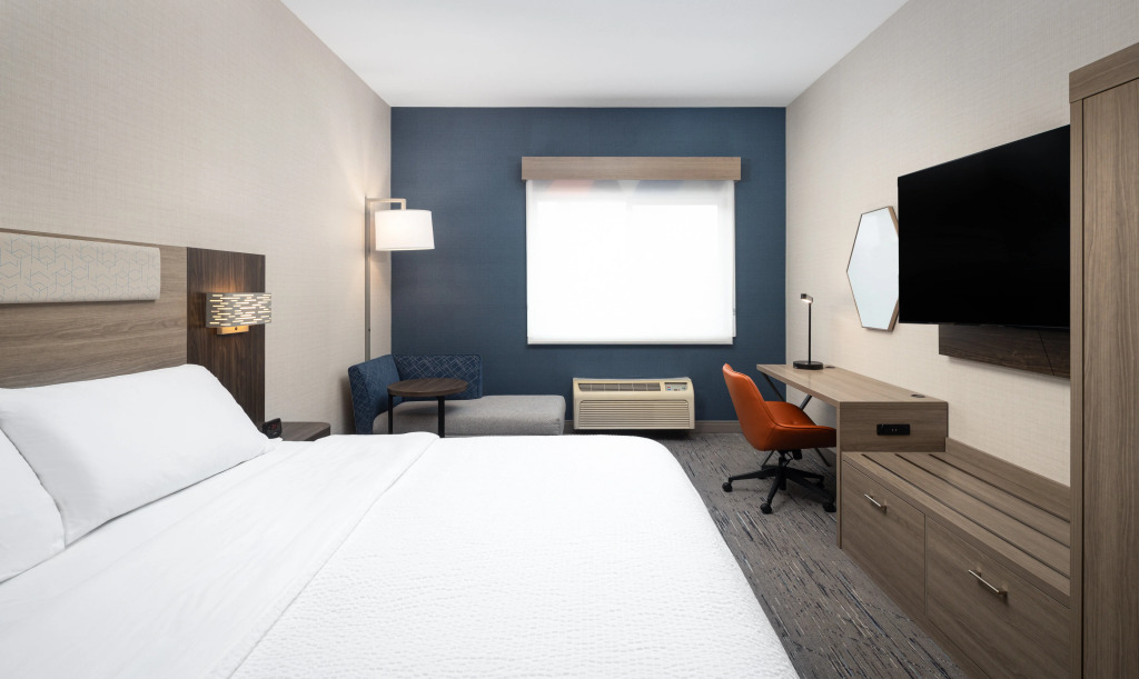 Holiday Inn Express & Suites Nampa - Idaho Center by IHG