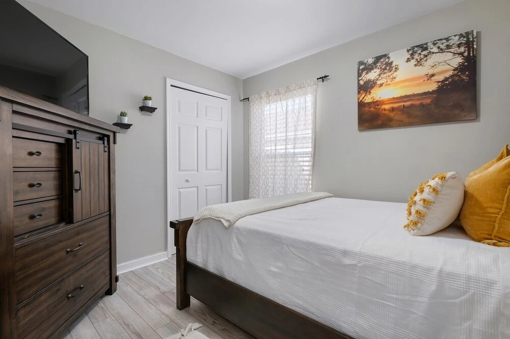 New Rental 3 Bedroom Saltwater Pool Home Sleeps 6 Fenced Backyard 3 Home by Redawning