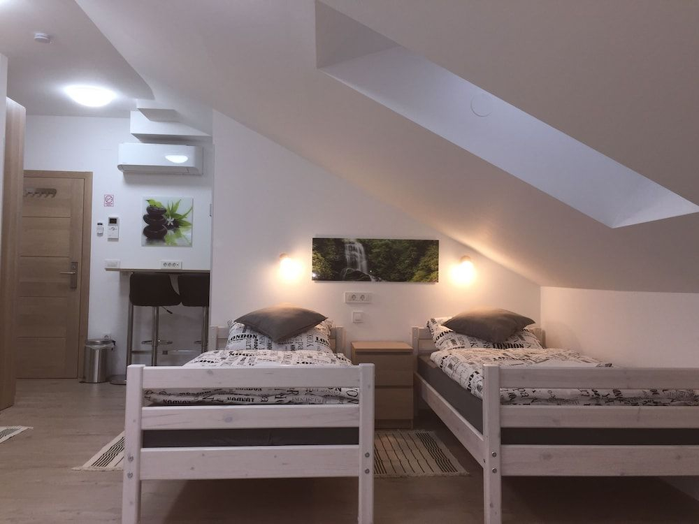 Sobe-Rooms Kvatric