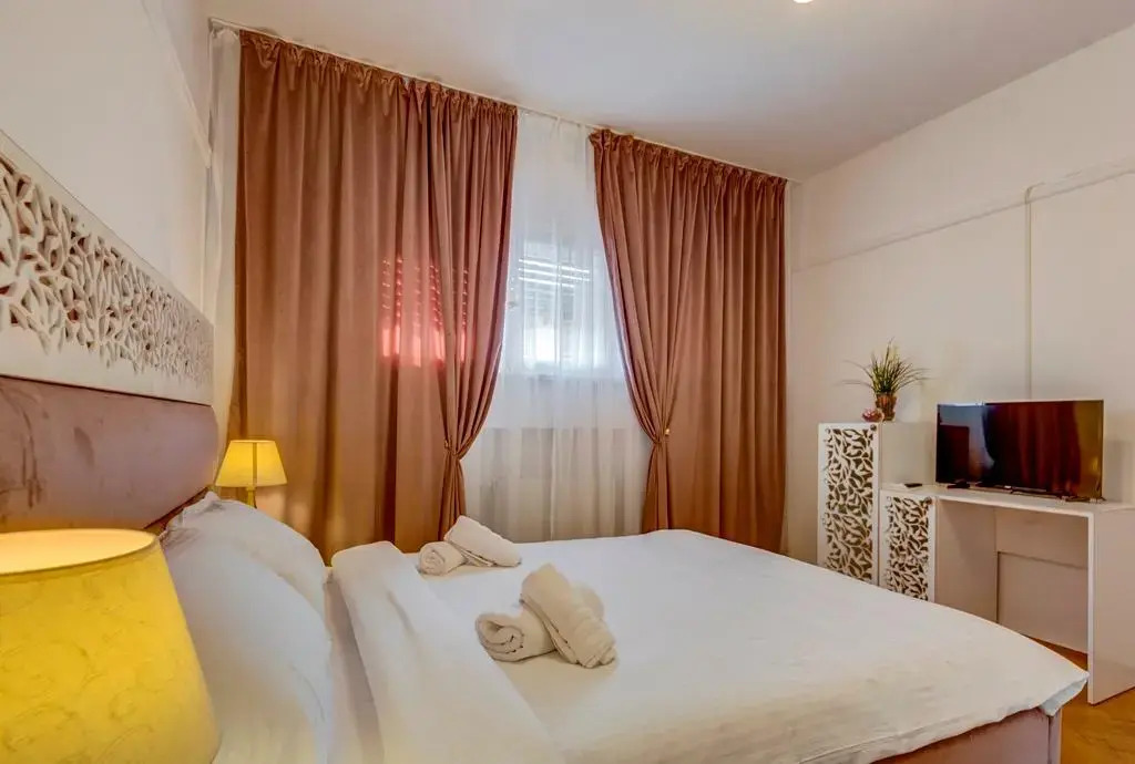 Cn2i Luxury Accommodation City Center 1