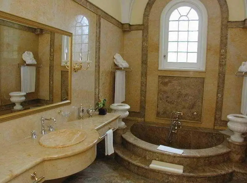 La Mansion