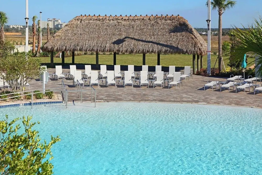 Comfy, Spacious, Newly Decorated With Lovely Pool Near Disney!
