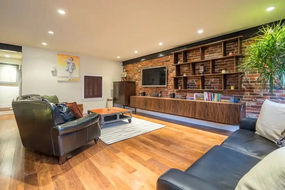 Barstool Sports City Mansion w Roof Deck