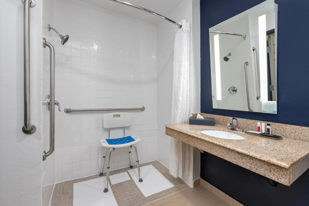 La Quinta Inn and Suites by Wyndham Paris