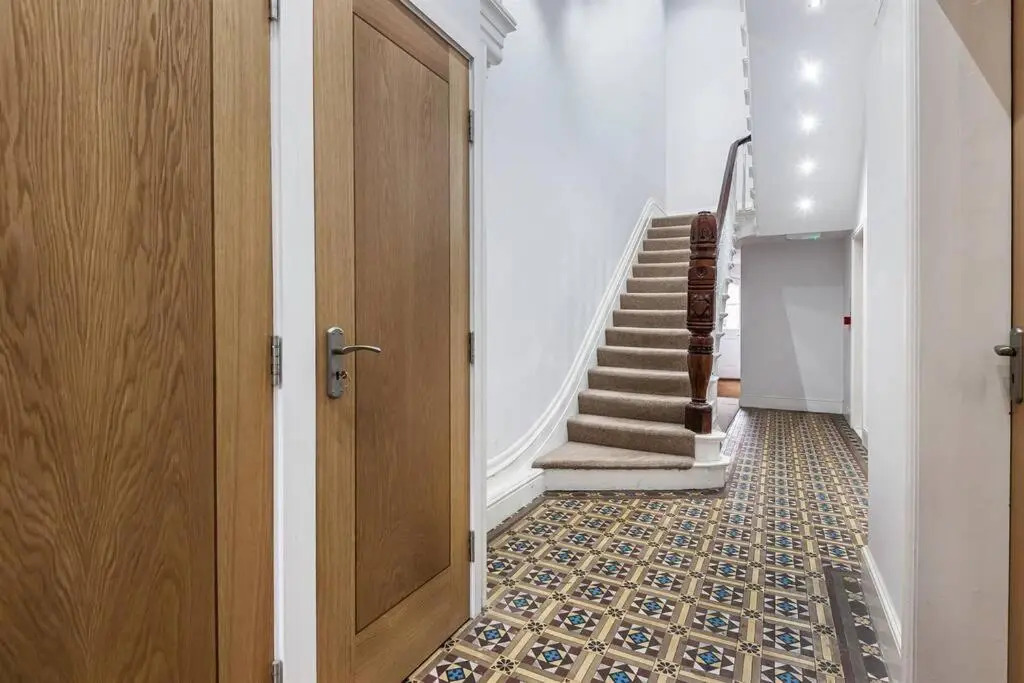 Locket Studio - Cosy Apartment with Balcony