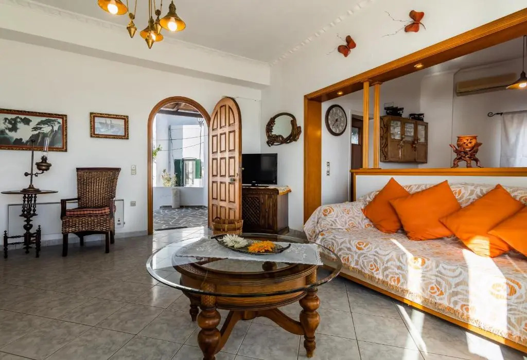Melisses Sea View House & Studio