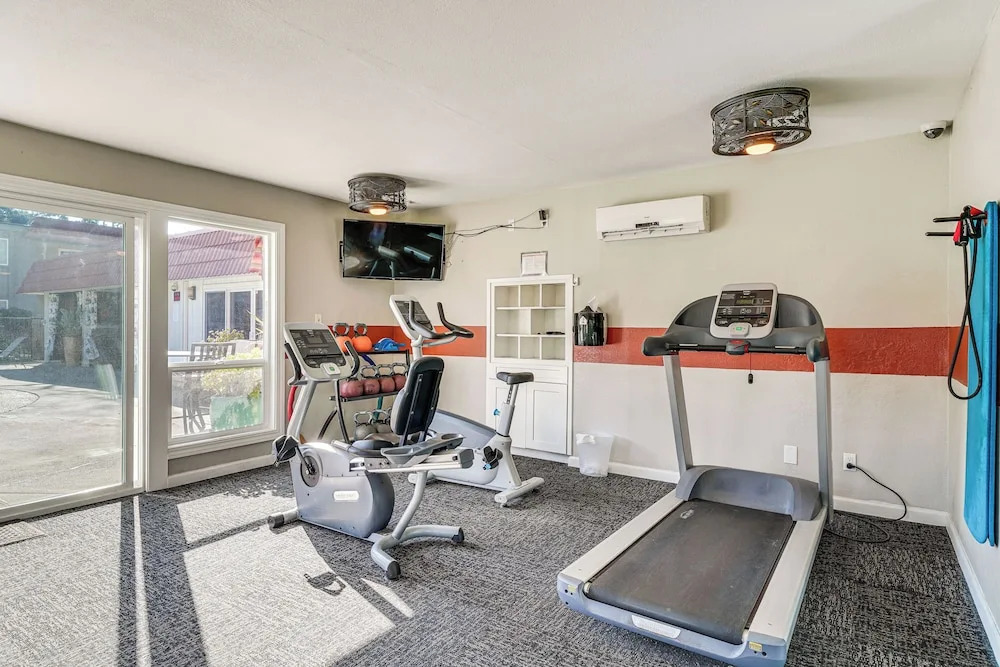 Pleasanton Gem in Quiet Community w/ Pool Access