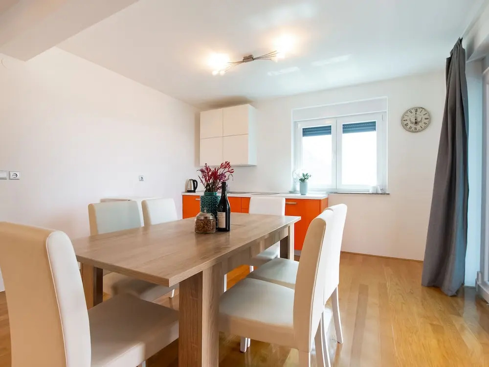 Lovely Apartment in Novalja with Patio near Sea Beach