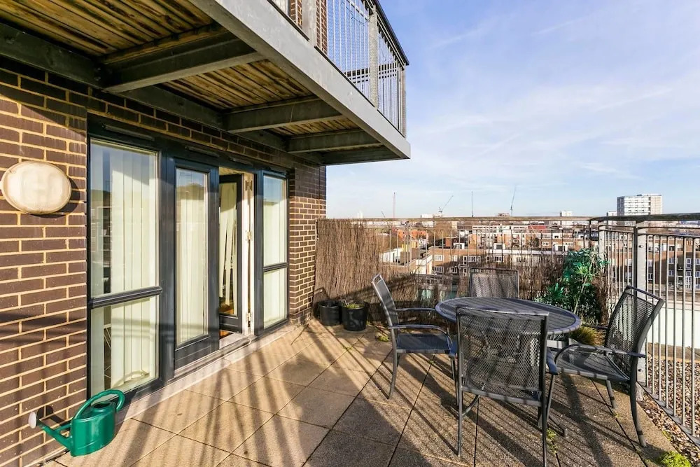 East London Rooftop Dream for 4