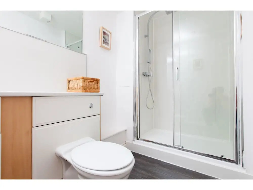 Homely, Hi-tech Modern Flat With Parking and gym
