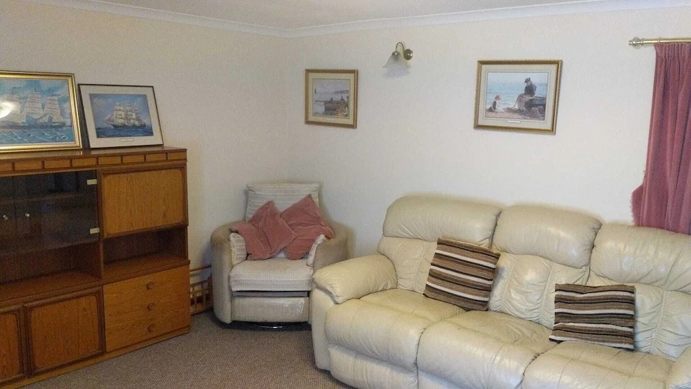 "spacious Three Bedroom Family Home for a Comfortable Holiday in Portknockie"