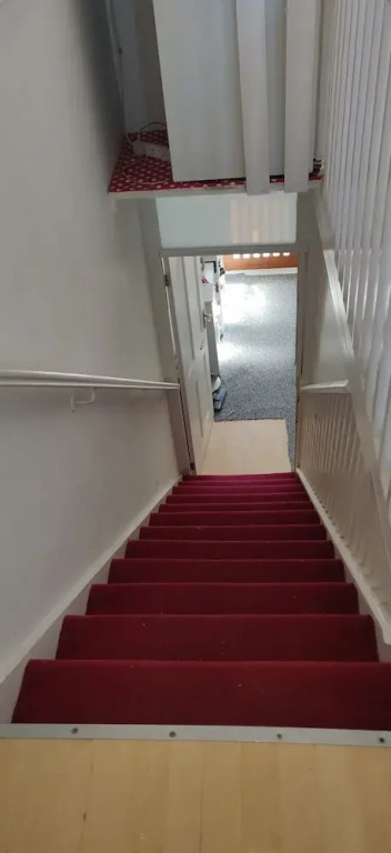 L 2-bed House Near Richmond Park and Thamriver