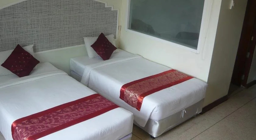 Morakot Twin Chumphon