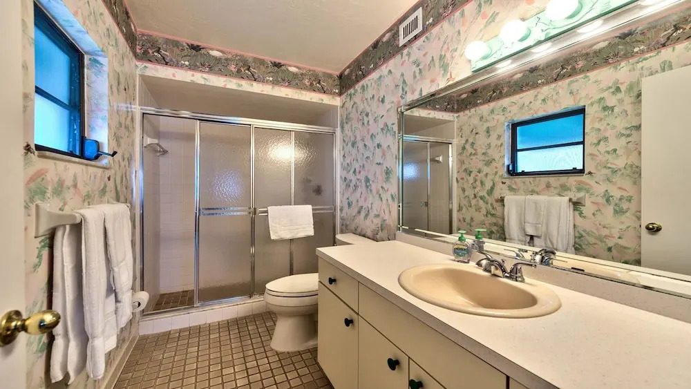 Canal Grande Waterfront 6 Bedroom Holiday Home by Naples Florida