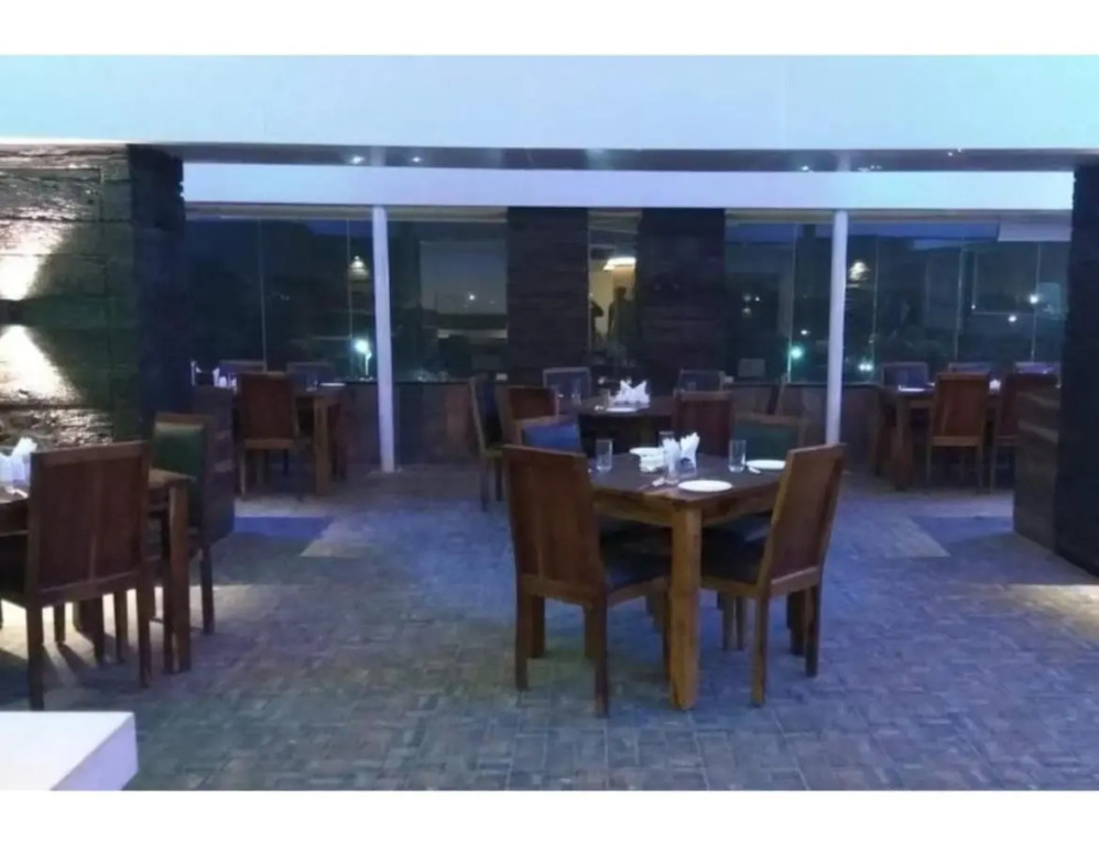 Capital O 16115 Hotel Solitaire