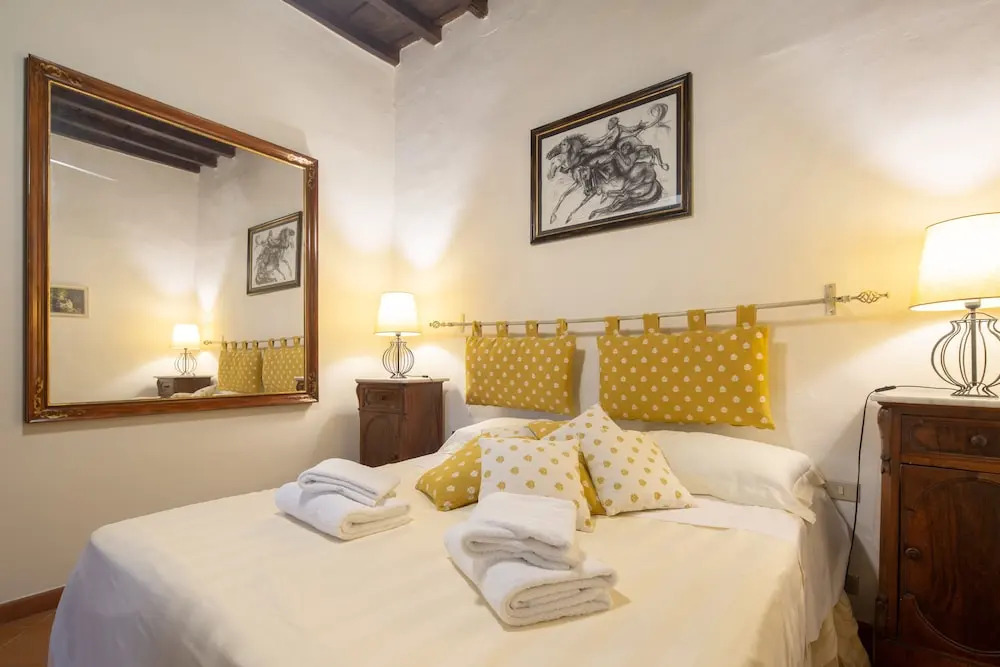 Curtatone Apartment