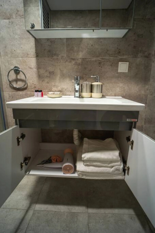Prestige 22 · Prestigious 1 Bedroom Suite Apartment