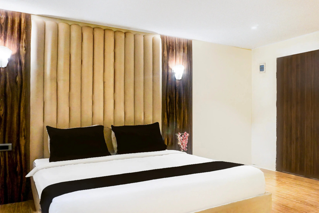 Capital O  22428 Hotel Dreams