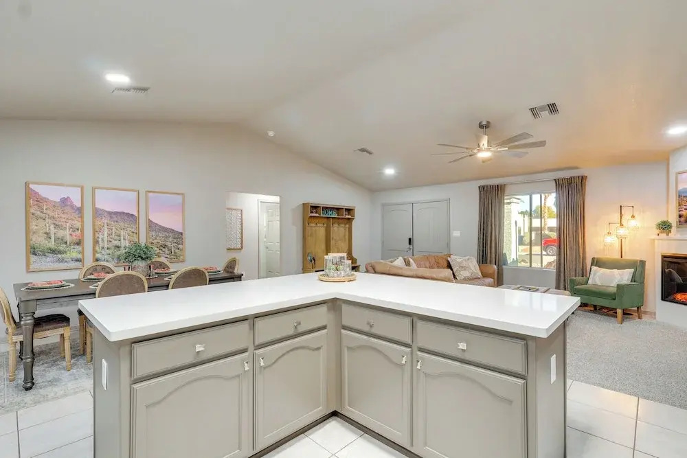 Foothills Family Home Near Lake & Colorado River!
