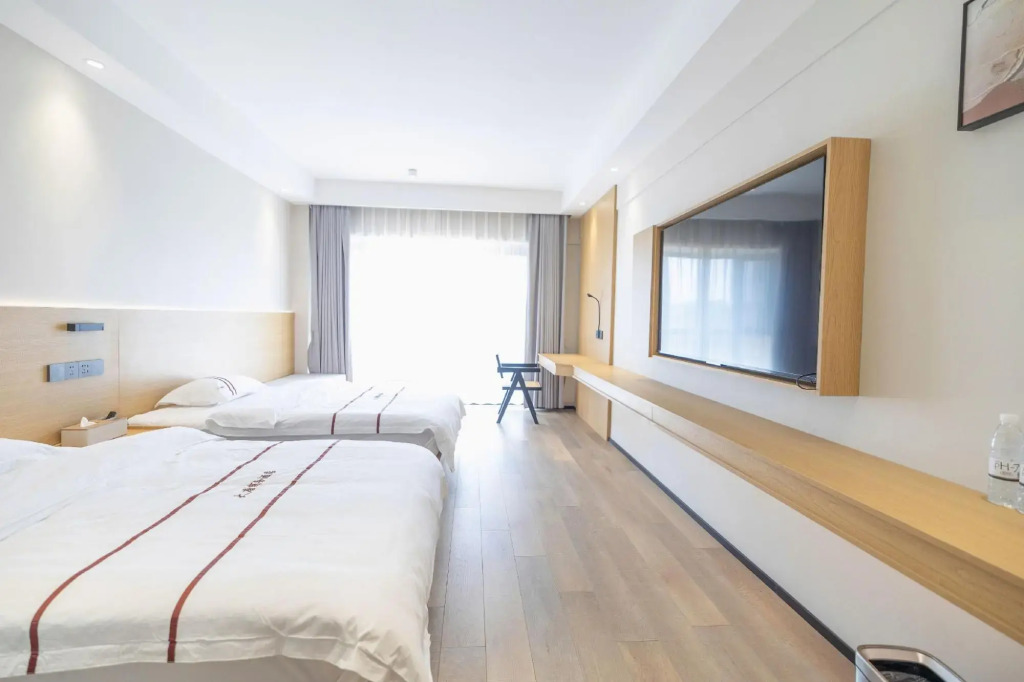 Datang Business Hotel (Zhengzhou CBD Huanghe South Road Subway Station Branch)
