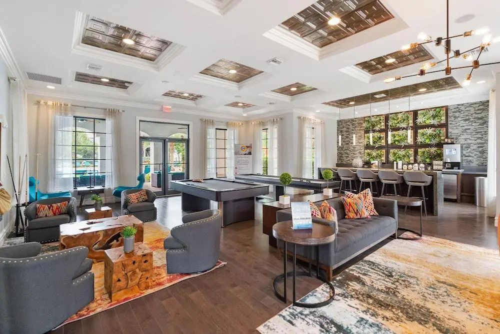 Kasa Davie Apartments