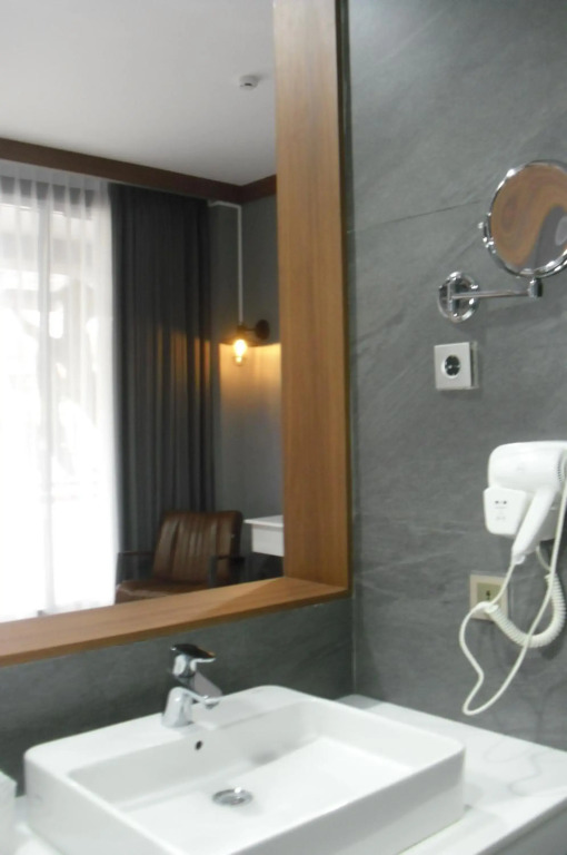 Sturgis Boutique Hotel Cipanas