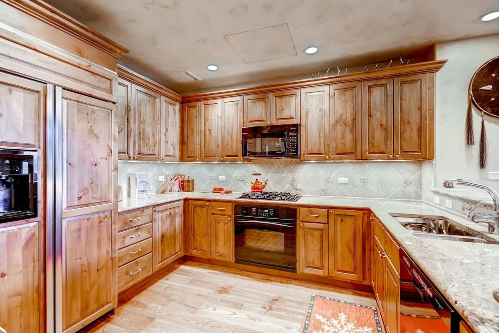 5br/5ba , Ski In/out In Arrowhead, 3523 Sq Ft! 5 Bedroom Condo by RedAwning