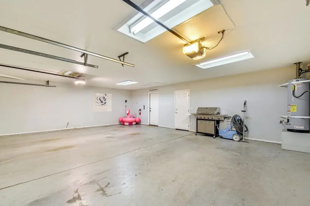 Clovis Family Home: Private Pool, Near Old Town!