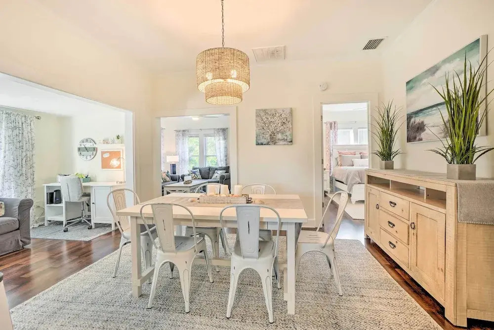 Historic Tarpon Springs Abode ~ 3 Mi to Beach