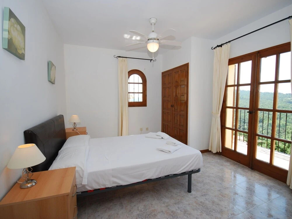 Deluxe Villa in Calonge With Private Pool