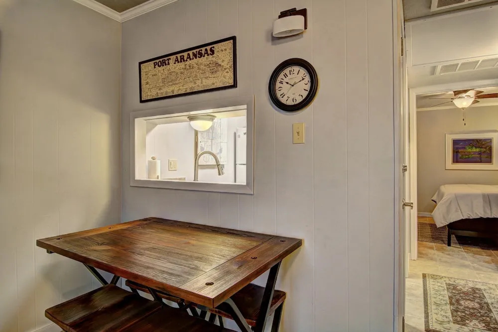 Live, Laugh, Love 1 Bedroom Condo by Redawning
