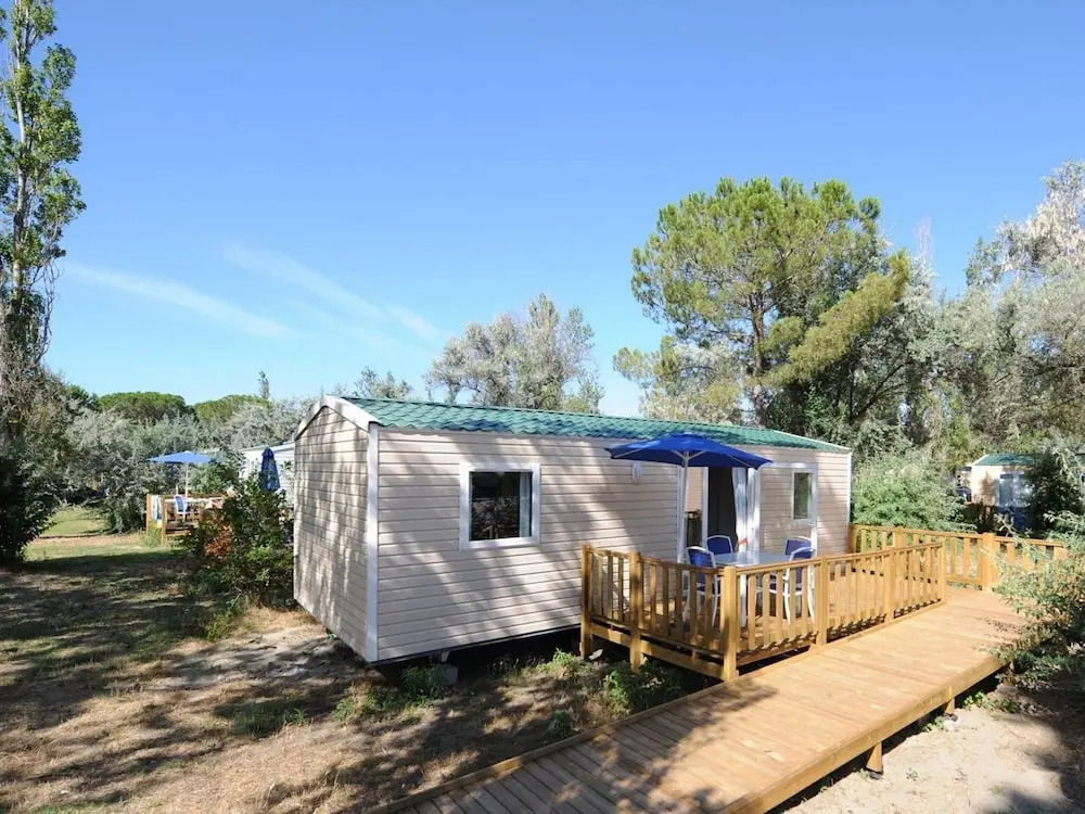 Cozy Mobile Home With AC in Quaint, and Green Camargue