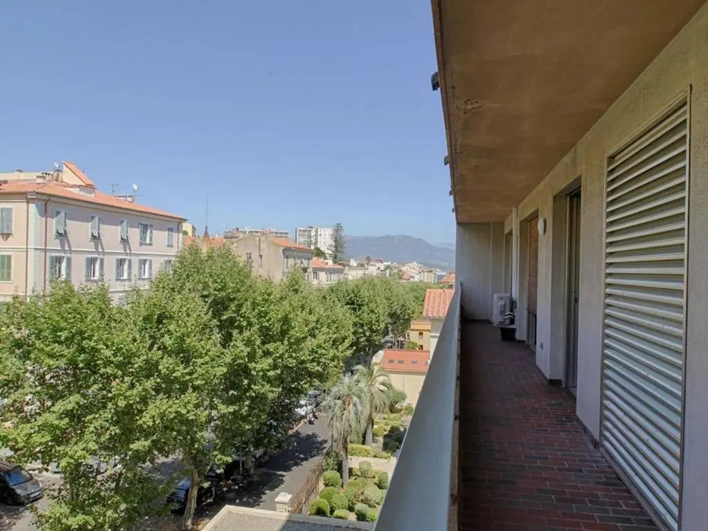 Appartement Ajaccio, 4 pièces, 6 personnes - FR-1-61-509