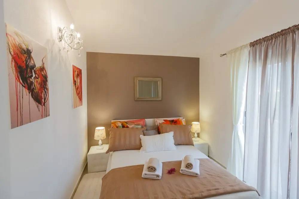 A1 - Modern Luxury apt w. 2 Balconies & sea View