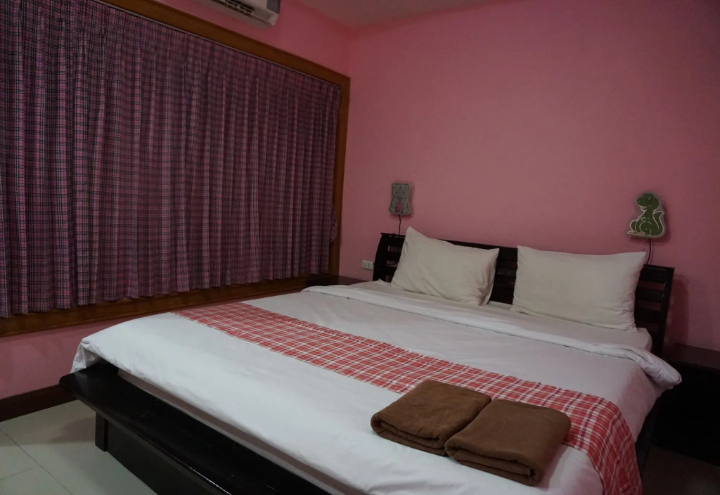 The Boss Grand Tower Hotel