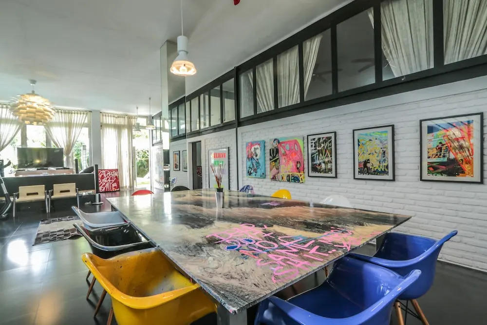 Villa Delapan Seminyak