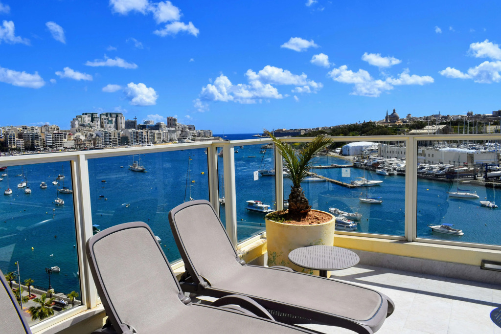 Bayview Hotel by ST Hotels