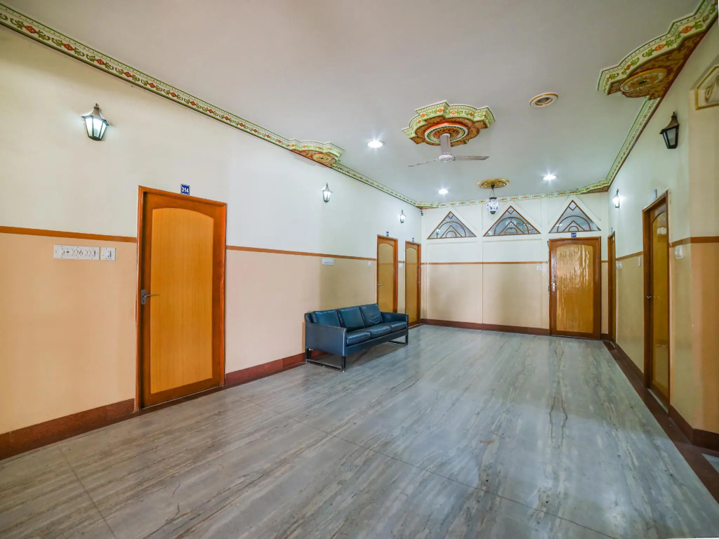 OYO 19527 Hotel Babu Heritage