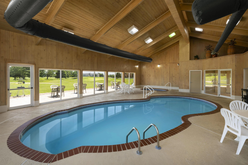 Crown Pointe Lodge, BW Signature Collection